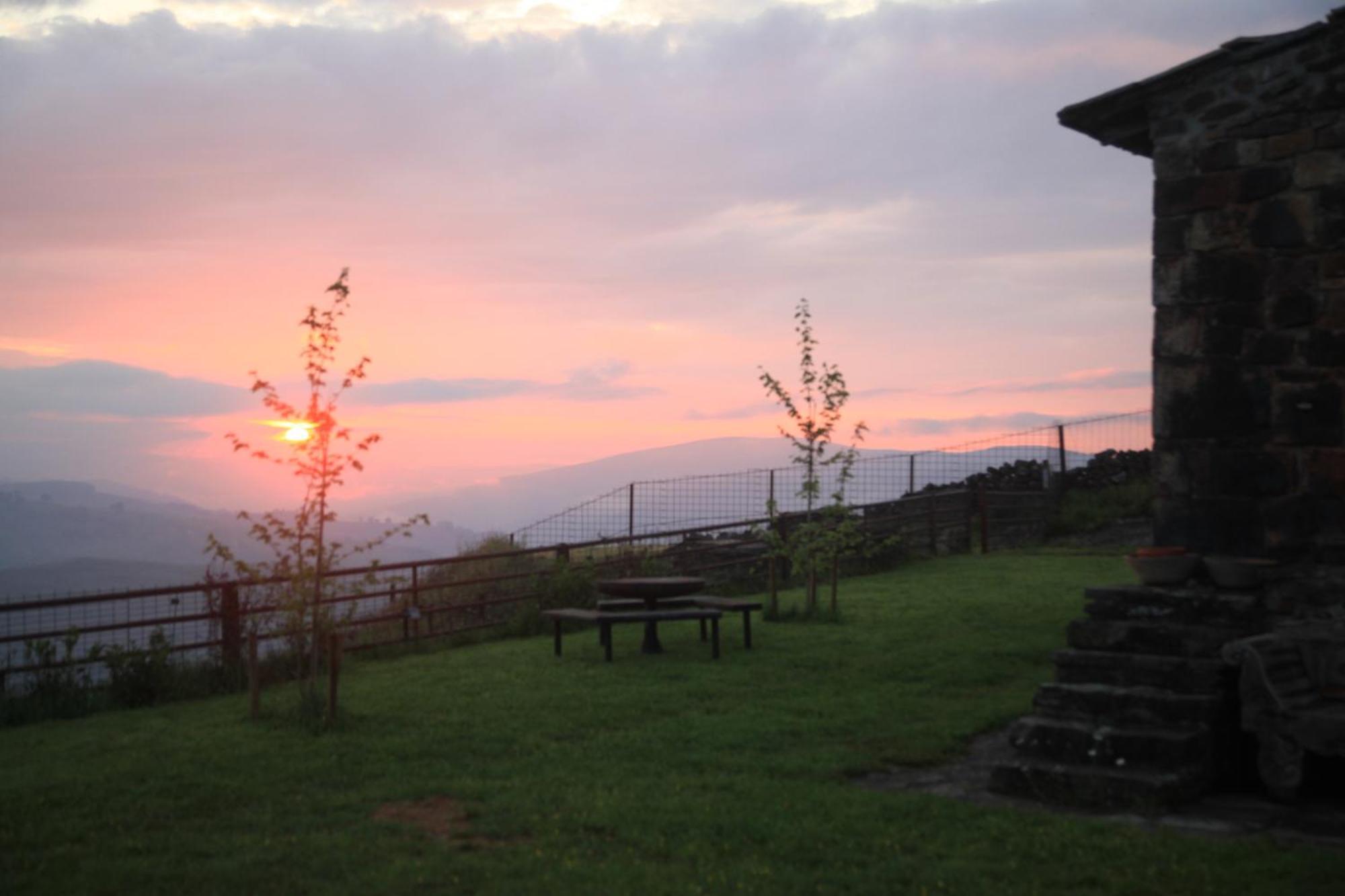 La Cabana Mirador De Los Valles Pasiegos Vega de Pas Exterior foto
